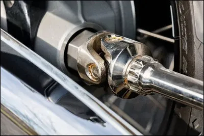 Comment se nomme cette pièce de mécanique essentielle sur une voiture ou certaines motos ?