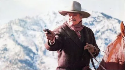 Dans "Le Dernier des géants", John Books (John Wayne), rentre à Carson City pour recevoir des soins de son vieil ami le Dr Hostetler (James Stewart). Qui a réalisé ce film avec John Wayne, dont c'est le dernier rôle, et Lauren Bacall ?