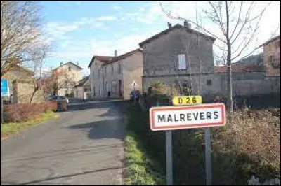 Je vous attends maintenant en Auvergne-Rhône-Alpes, à l'entrée de Malrevers. Village de l'agglomération Ponote, il se situe dans le département ...
