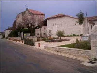 Je vous emmène en Nouvelle-Aquitaine, à Saint-Pierre-de-Clairac. Village du Quercy blanc, dans l'agglomération Agenaise, il se situe dans le département ...