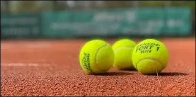Au tennis, combien de point doit-on marquer au minimum pour gagner un jeu ?
