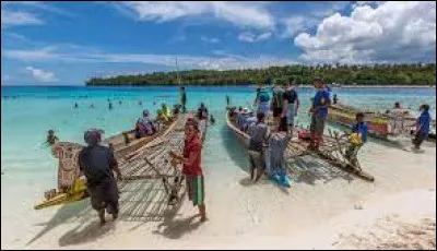 Bougainville (234000 habitants) est une île de Mélanésie, , la plus peuplée des îles :