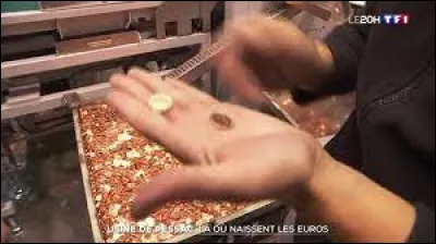 La France frappe sa monnaie depuis 1973 en Gironde dans lusine de Pessac.