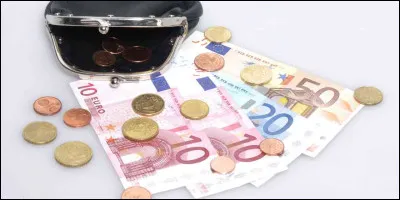 À cette époque quelle est la monnaie européenne la plus prisée dans les échanges commerciaux ?