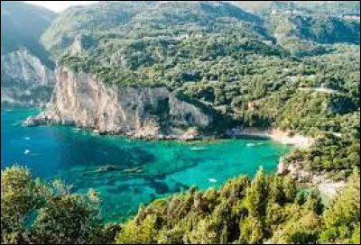 Petit tour en Albanie, utilisent-ils les euros ?