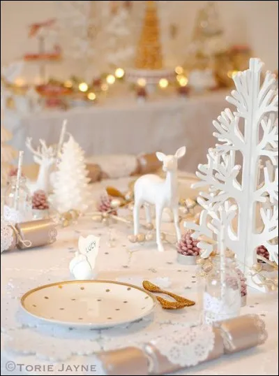 Quelle crise l'Espagne a-t-elle dû gérer en 2002, ce qui a mené notamment à la grande manifestation de Saint-Jacques-de-Compostelle ?