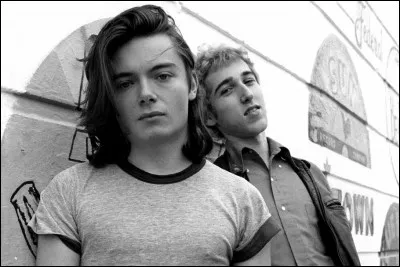 De qui le groupe est-il composé ?