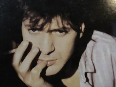 Quel chanteur reconnaissez-vous sur cette photo ?