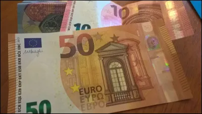 La Lettonie a pour monnaie...