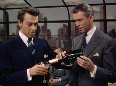 Commune de 800 habitants du département du Tarn, ancienne bastide édifiée sur une colline au nord d'Albi :