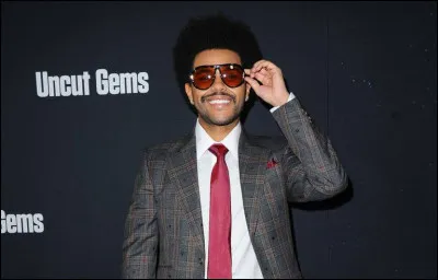 Qui est la copine actuelle de The Weeknd ?