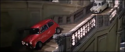 Kirk Douglas est à l'affiche du film "L'Or se barre".