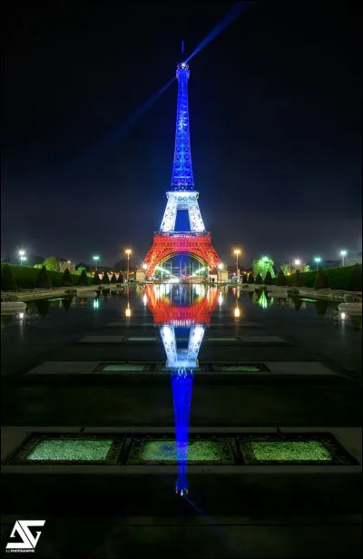 Inaugur&eacute;e lors de l'Exposition universelle de 1889, la tour Eiffel n'&eacute;tait qu'une attraction dont la concession &eacute;tait de 20 ans. Gr&acirc;ce &agrave; Gustave Eiffel et &agrave; la mise en place de nouvelles technologies, elle est devenue incontournable. L'histoire nous conte que la tour Eiffel aurait pu s'appeler la tour Bonickhausen. Pourquoi d'apr&egrave;s-vous ?