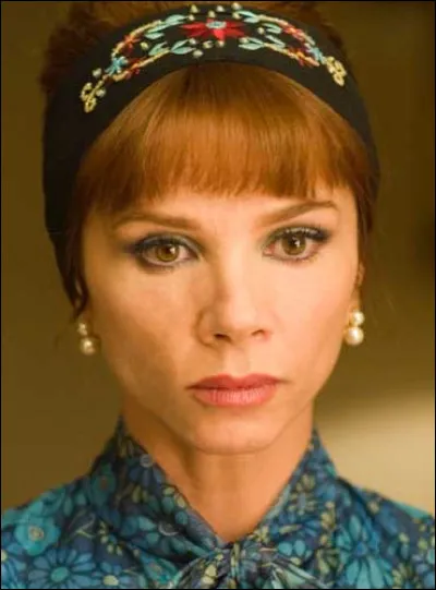 Dans quel film Victoria Abril est-elle une enseignante et la maitresse d'un homme rêvant de devenir poète ?