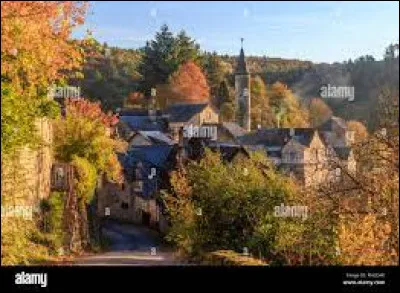 Village néo-aquitain, dans l'agglomération de Tulle, La Roche-Canillac se situe dans le département ...