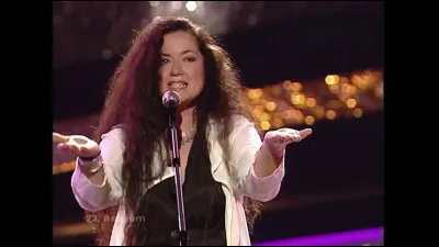 En 2003, la Belgique termine deuxième du concours en utilisant une langue imaginaire.