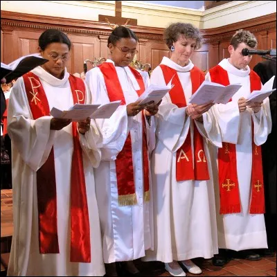 Quel &eacute;l&eacute;ment de la th&eacute;ologie chr&eacute;tienne est reconnu par les catholiques, mais pas par les protestants et les orthodoxes ?