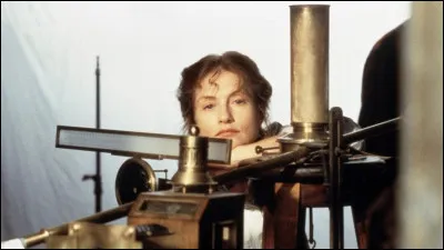 Dans quel film Isabelle Huppert joue-t-elle Marie Curie ?