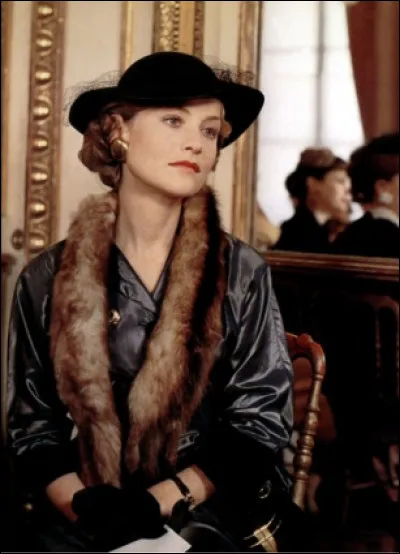 Dans quel film Isabelle Huppert est-elle une juive russe pendant la seconde guerre mondiale ?