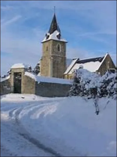 À quelle heure célèbre-t-on, traditionnellement, la première messe de Noël ?