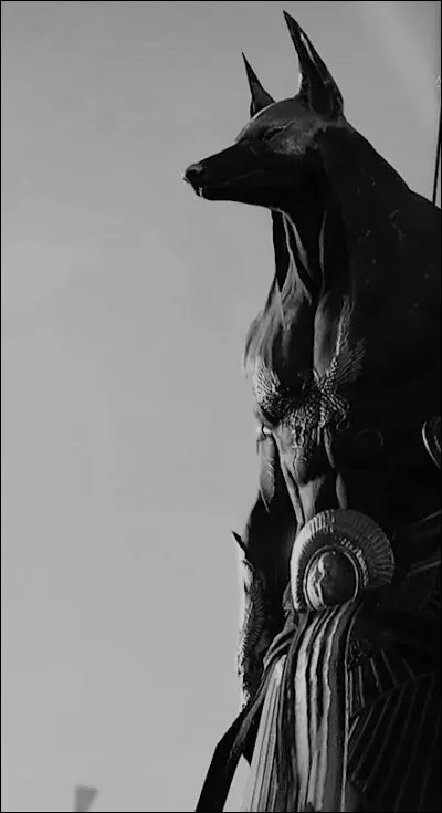 Qui est ce redoutable gardien des nécropoles dans l'Egypte ancienne ?