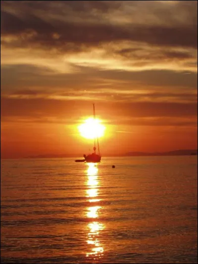 Quel pays appelle-t-on "le pays du soleil levant" ?