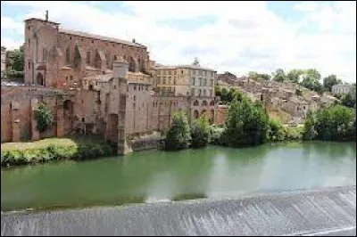 Je vous propose de partir en Occitanie, à la découverte de Gaillac. Ville de l'Albigeois, surnommée "la Rose du Midi", elle se situe dans le département ...