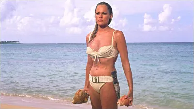 Ursula Andress est la Bond girl de quel film ?