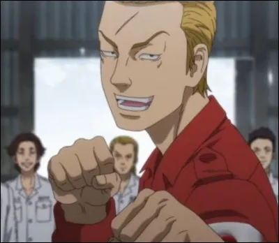 Qui est le chef de Mbius ?