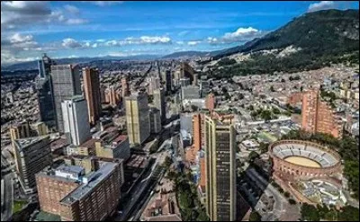 Traversons l'océan en direction de Bogota. De quel pays est-ce la capitale ?