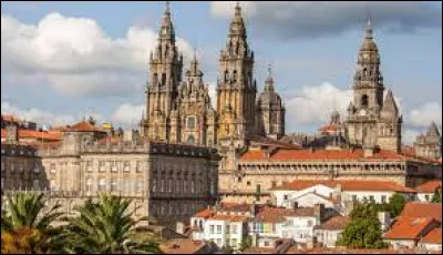 Dans quel pays se situe la ville de Saint-Jacques-de-Compostelle ?