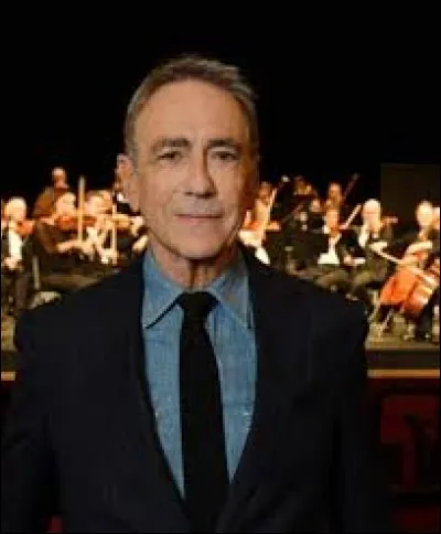 Complétez le titre de cette chanson : "Traces de...