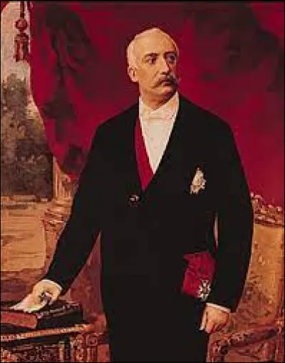 Les circonstances de sa mort sont plus célèbres que sa présidence. Suite à un possible arrêt cardiaque au Palais de l'Élysée en compagnie de sa maîtresse, sa mort attira les quolibets les plus croustillants. 
Qui fut ce président qui exerça son mandat du 17 janvier 1895 au 16 février 1899 ?