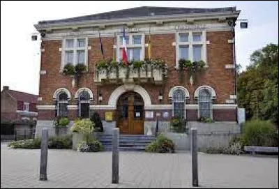 Ville des Hauts-de-France, à proximité d'Armentières, Nieppe se situe dans le département ...