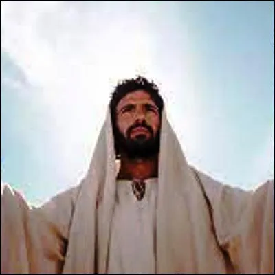 Par quelle parabole, commen&ccedil;ant par l�agression d�un voyageur, J&eacute;sus illustre-t-il sa d&eacute;finition de l�amour du prochain ?