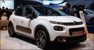 En France, combien y a-t-il eu de gouvernements sous la première république ?