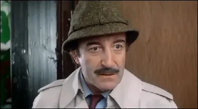 Qui est cet acteur qui joue le r&ocirc;le de l'inspecteur Clouseau, dans le film ''La Panth&egrave;re rose'' r&eacute;alis&eacute; par Blake Edwards ?