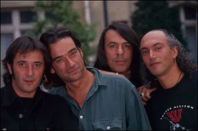 Quel est le nom de ce groupe fran&ccedil;ais qui a fait une reprise a cappella de la chanson ''Le lion est mort ce soir'' ?