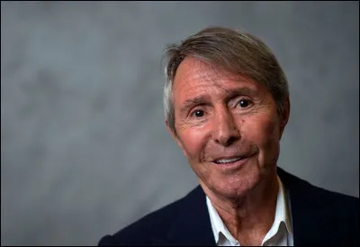 Qui est ce cin&eacute;aste, r&eacute;alisateur du film ''Le Jaguar'' ?