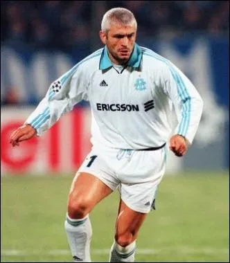 Les simulateurs de l'OM, c'tait mieux avant. Avant que Valbuena ne soit la danseuse toile des phocens, il y avait un vrai grand acteur, italien de surcrot, qui obtenait des pnos contre le PSG