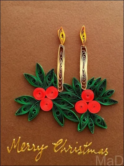 La bûche qui est à présent le dessert consacré, doit sa tradition à une véritable bûche de bois.