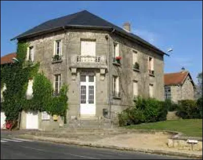 Nous sommes dans les Hauts-de-France, à Chouy. Commune de l'arrondissement de Soissons, elle se situe dans le département ...