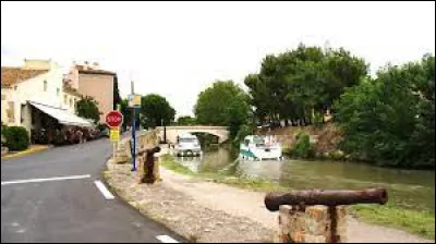Je vous propose de partir en Occitanie à la découverte de Poilhes. Village sur une colline, traversé par le canal du Midi et surplombant l'étang de Capestang, il se situe dans le département ...