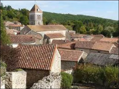 Commune Charentaise, Nanteuil-la-Vallée se situe en région ...
