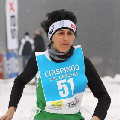 Dans quelle discipline sportive hivernale lItalienne Maria Grazia Roberti a-t-elle été trois fois championne du monde entre 2006 et 2012 ?