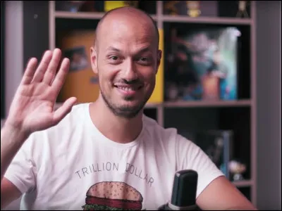 Avec qui ce youtubeur est en duo ?