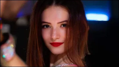 Avec quel youtubeur Elsa a fait "Danse avec les stars" ?