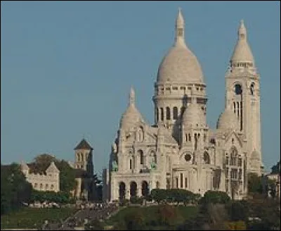 La construction de la basilique du Sacré-Cœur à Paris est associée à un événement, lequel ?