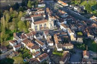 Village Deux-Sévrien, Le Busseau se situe ...