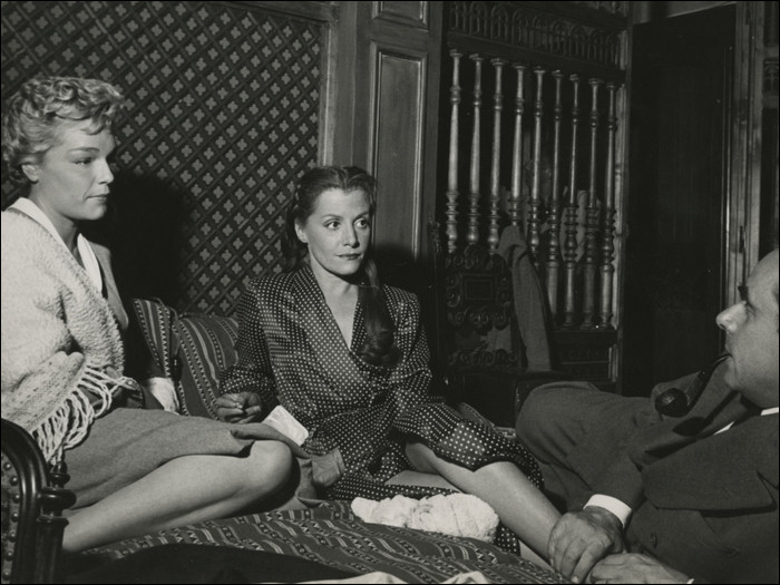 Diabolique : dans le film d'Henri Georges Clouzot "Les Diaboliques", qui Simone Signoret, épouse d'un mari odieux, cherche-t-elle à assassiner avec l'aide de sa maîtresse incarnée par Vera Clouzot ?